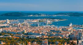 Vue de Toulon pour illustrer l'investissement immobilier dans cette ville