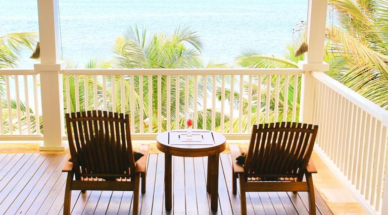 terrasse d'un appartement avec vue sur mer