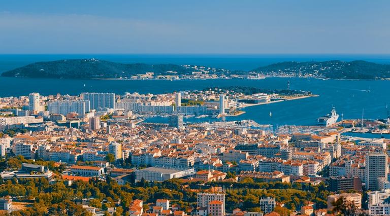 Vue aérienne de la ville de Toulon 