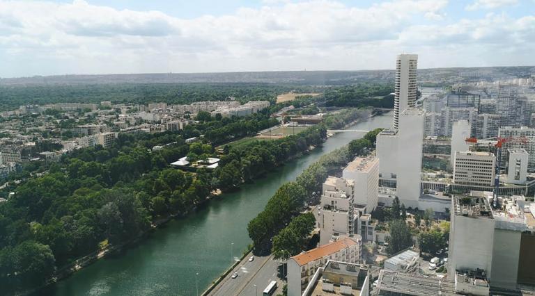 Vue aérienne de la ville de Puteaux