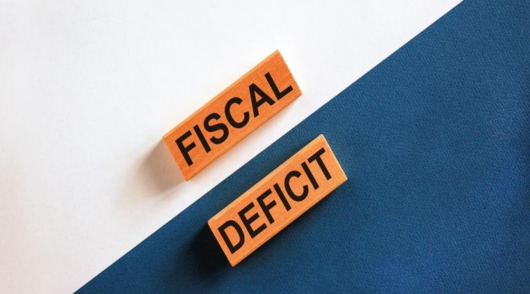 Photo avec les mots "Fiscal" et "Déficit"