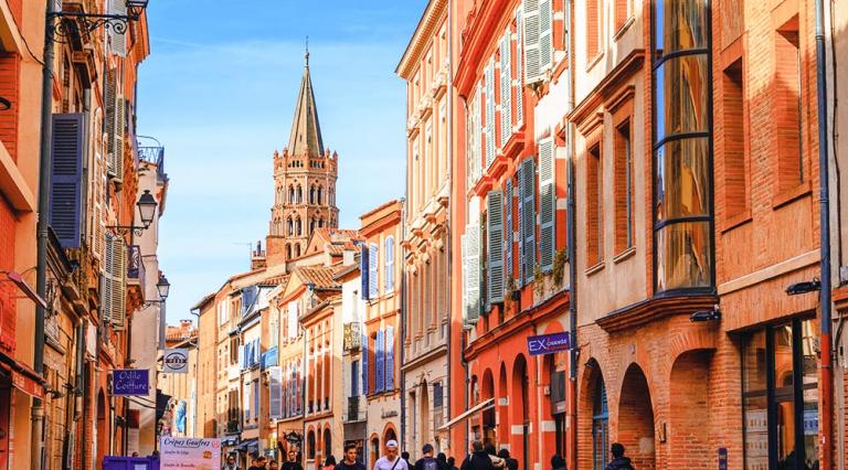 Vue d'une rue de la ville de Toulouse