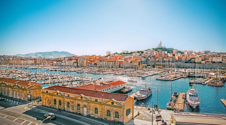 Vue aérienne de la ville de Marseille et le Vieux Port