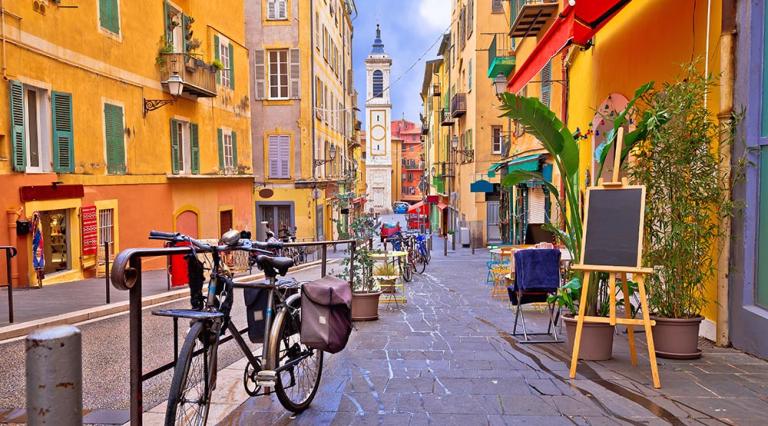 Vue d'une rue de la ville de Nice