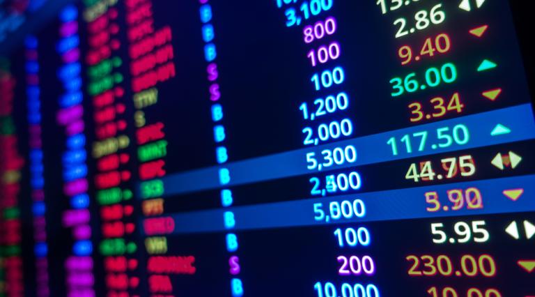 Tableau de chiffres de bourse pour investir