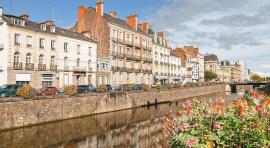 Vue des quais de la ville de Rennes
