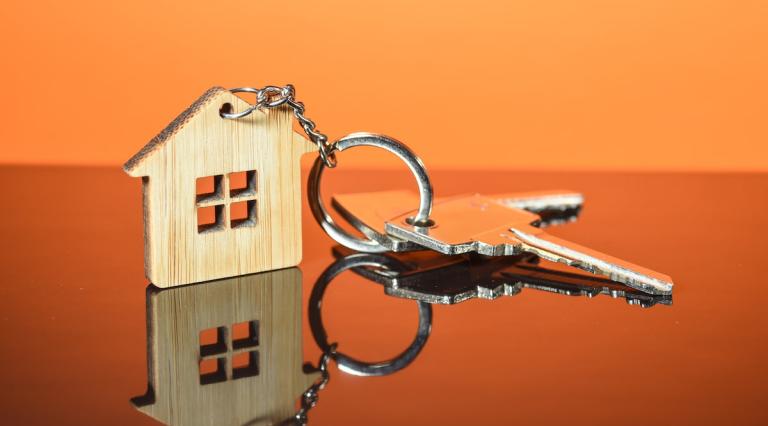 Trousseau-de-clé-avec-une-maison-que-faire-après-investissement-pinel